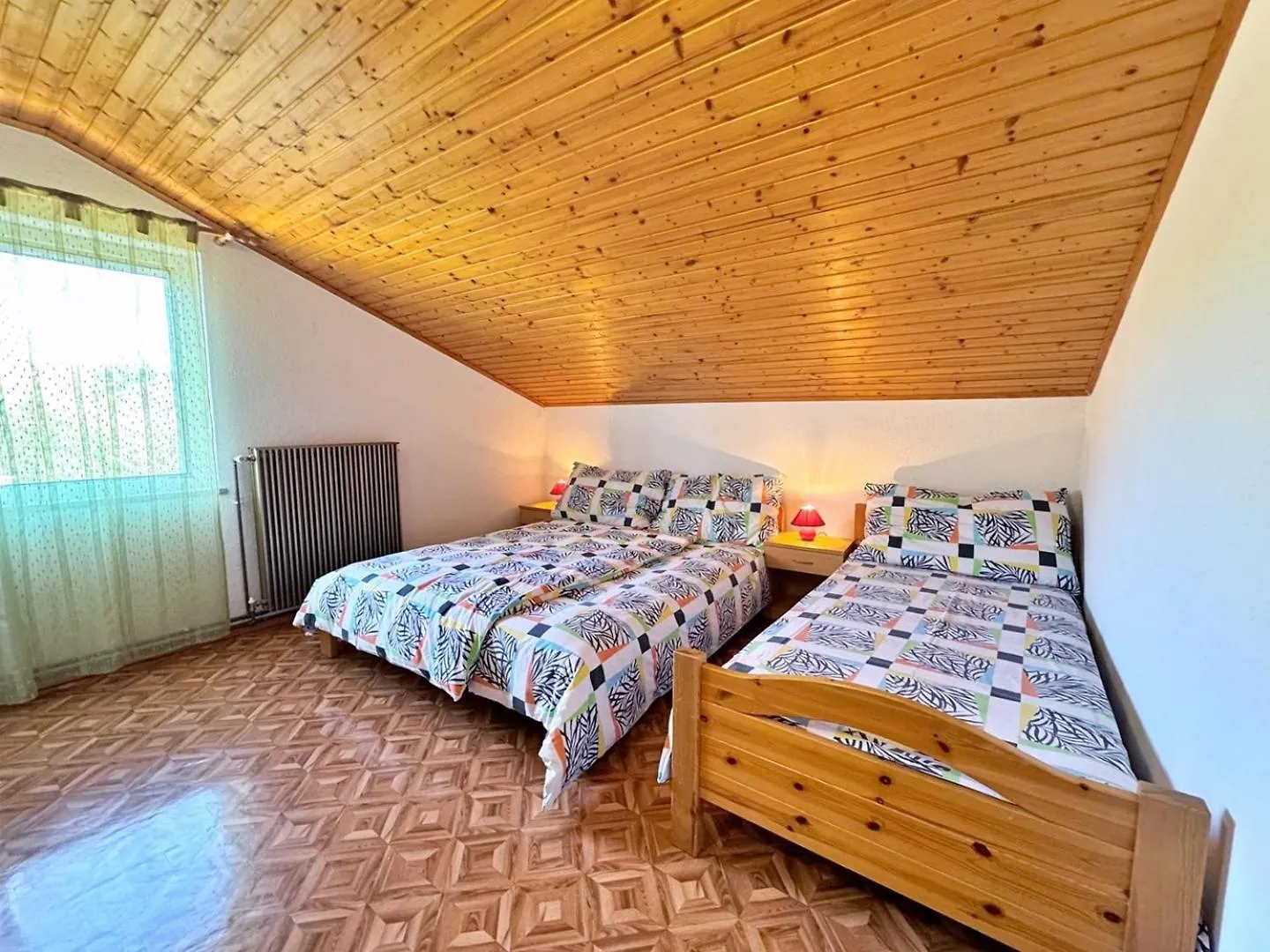ゲストハウス Apartments Pavle マリンスカ